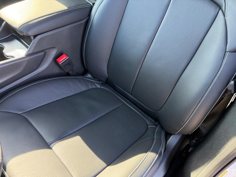 Jeep Grand Cherokee Vehicle Full-screen Gallery Image 31