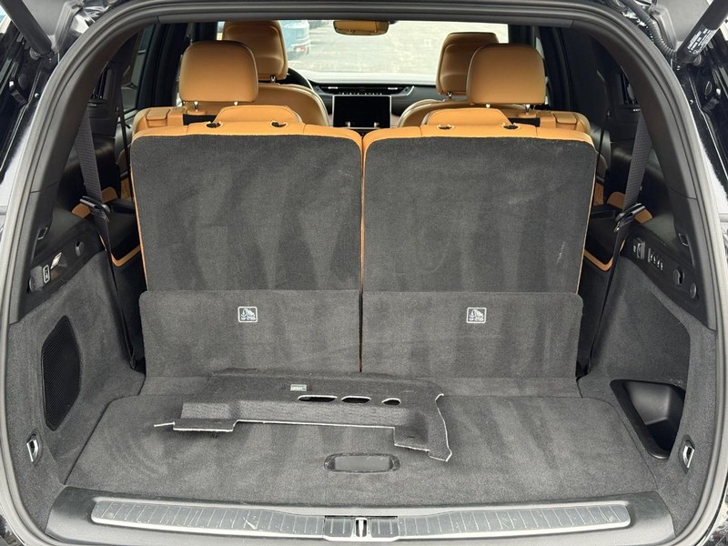 Jeep Grand Cherokee L Vehicle Full-screen Gallery Image 7