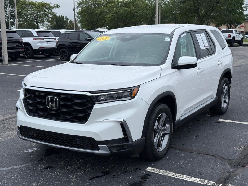 Honda Pilot Vehicle Full-screen Gallery Image 10