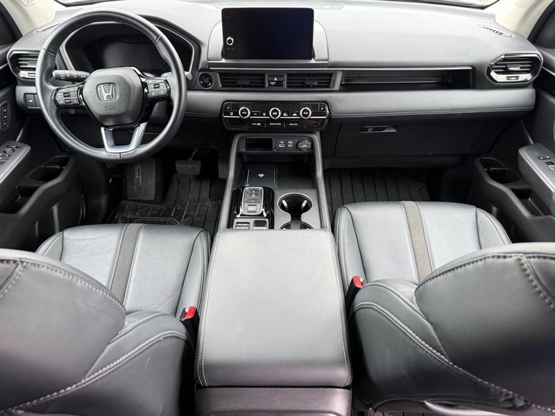 Honda Pilot Vehicle Full-screen Gallery Image 15