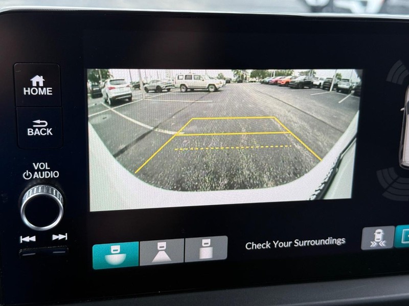 Honda Pilot Vehicle Full-screen Gallery Image 27
