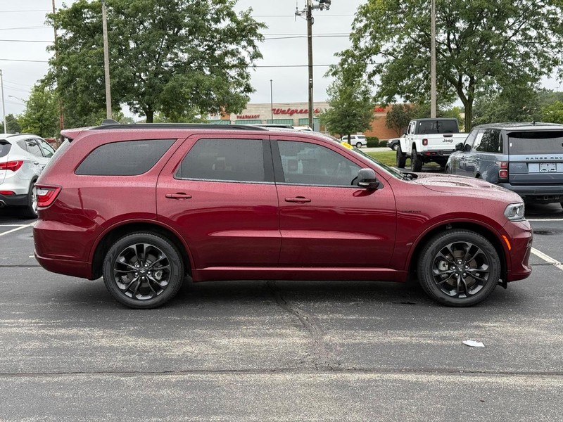 Dodge Durango Vehicle Full-screen Gallery Image 2