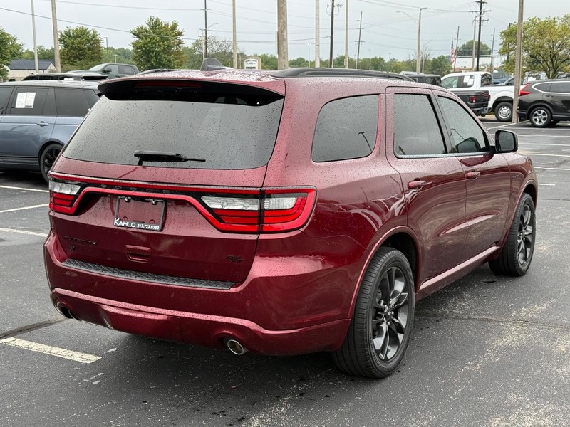 Dodge Durango Vehicle Full-screen Gallery Image 3