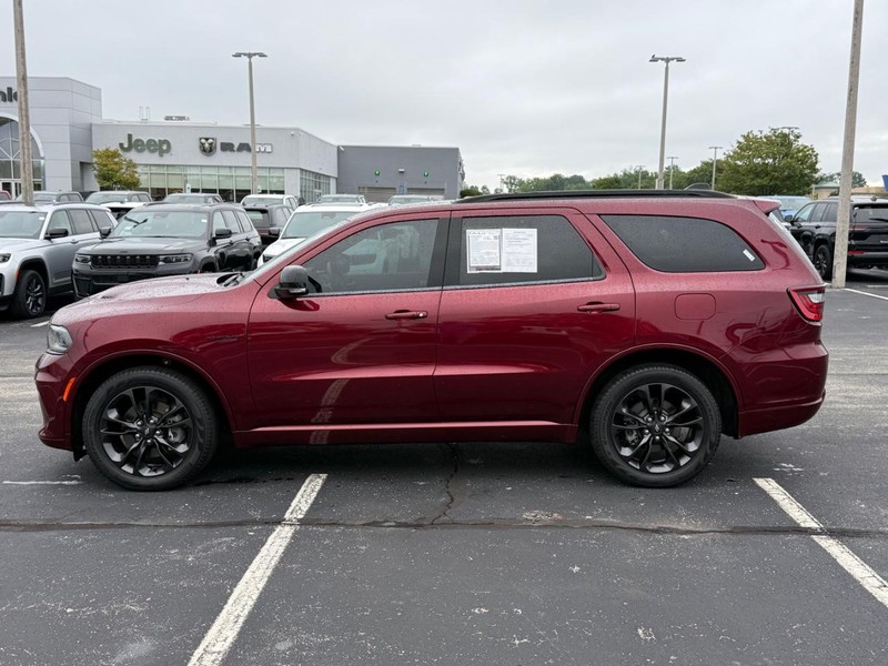 Dodge Durango Vehicle Full-screen Gallery Image 9