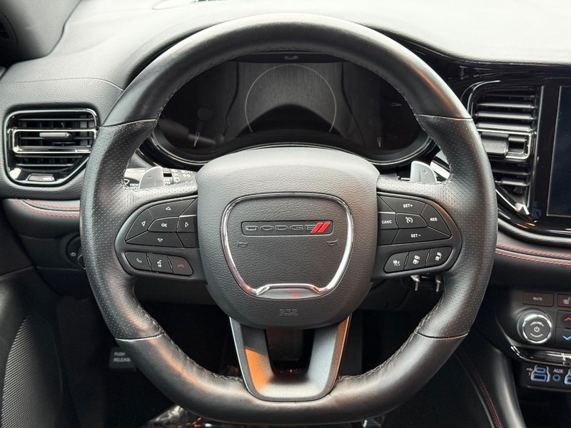 Dodge Durango Vehicle Full-screen Gallery Image 17