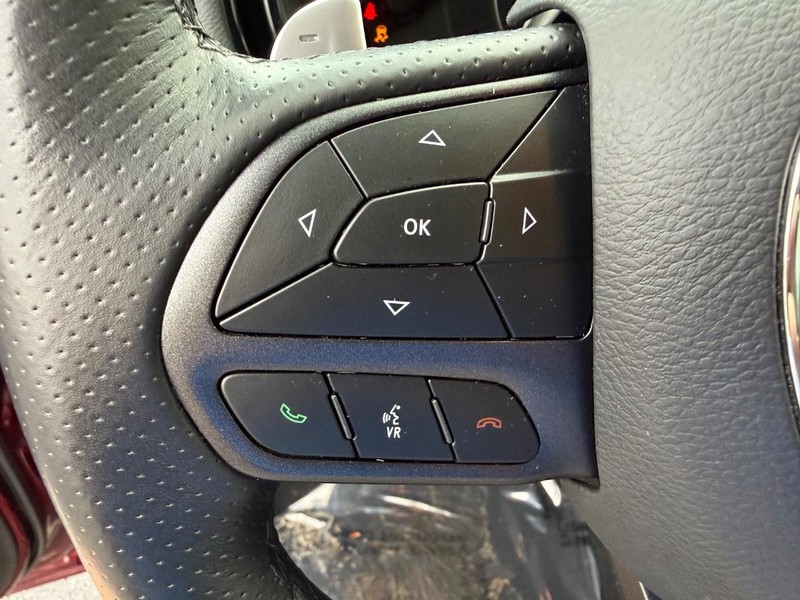 Dodge Durango Vehicle Full-screen Gallery Image 23