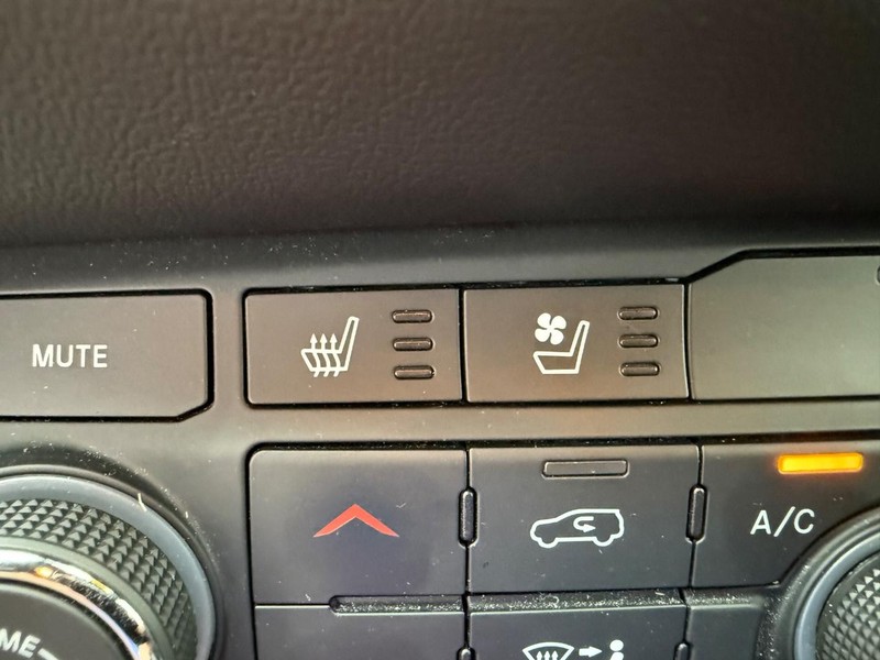 Dodge Durango Vehicle Full-screen Gallery Image 26