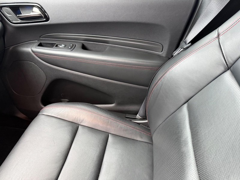Dodge Durango Vehicle Full-screen Gallery Image 31