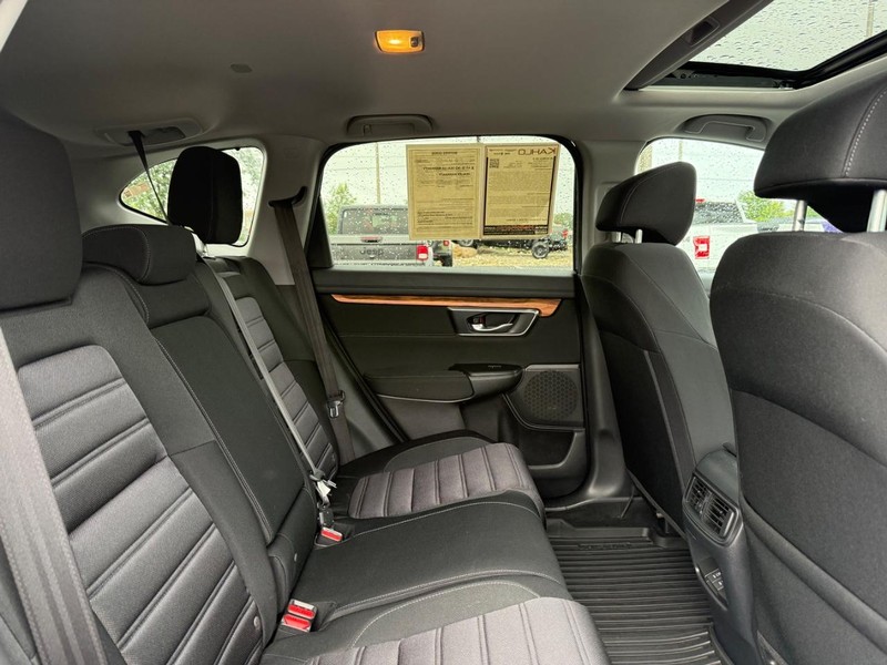 Honda CR-V Vehicle Full-screen Gallery Image 11