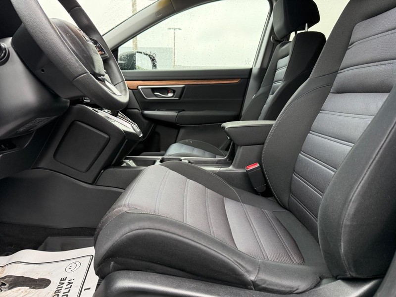 Honda CR-V Vehicle Full-screen Gallery Image 19