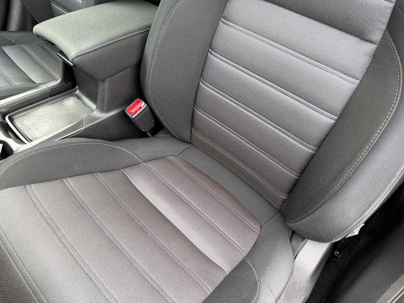 Honda CR-V Vehicle Full-screen Gallery Image 32