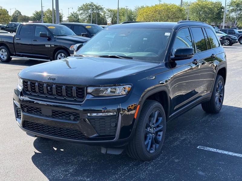 Jeep Grand Cherokee Vehicle Full-screen Gallery Image 9