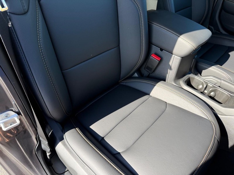 Jeep Gladiator Vehicle Full-screen Gallery Image 15