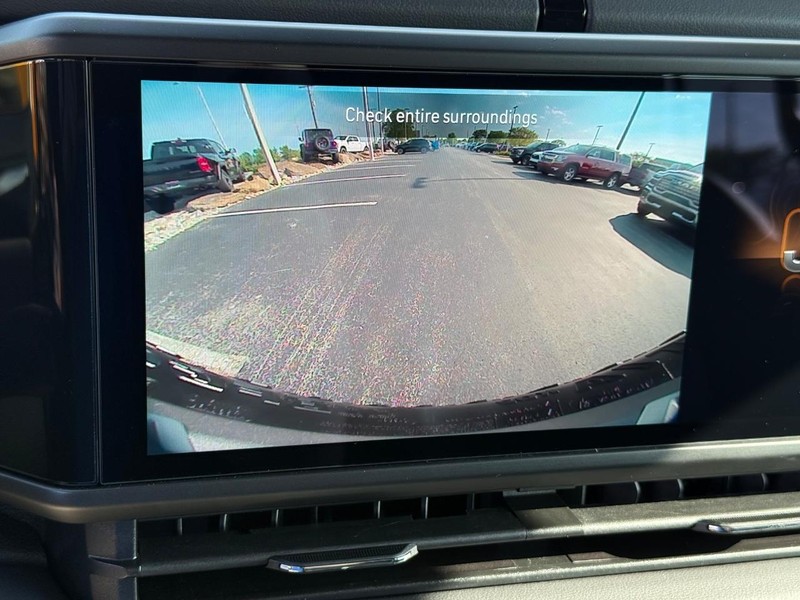 Jeep Wrangler Vehicle Full-screen Gallery Image 24