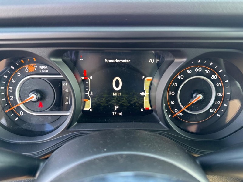 Jeep Wrangler Vehicle Full-screen Gallery Image 28