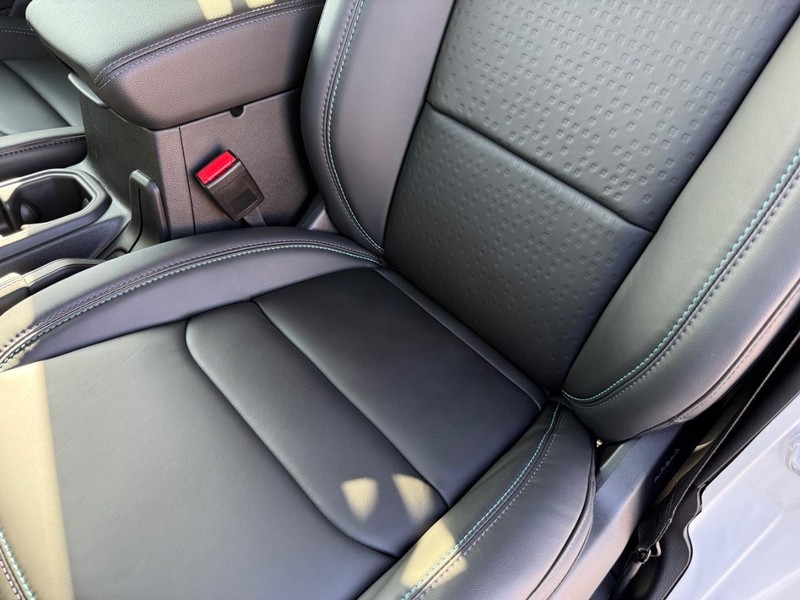 Jeep Wrangler Vehicle Full-screen Gallery Image 30