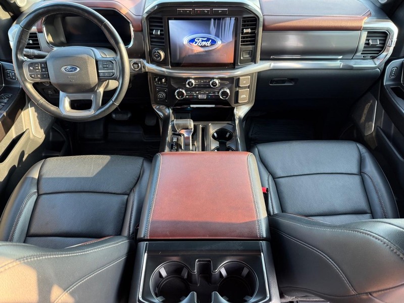Ford F-150 Vehicle Full-screen Gallery Image 12
