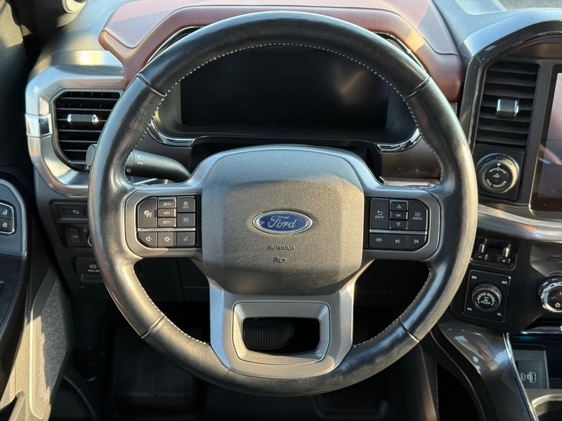 Ford F-150 Vehicle Full-screen Gallery Image 13