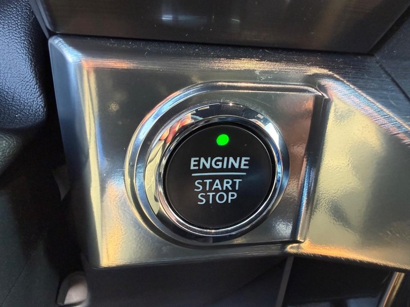 Ford F-150 Vehicle Full-screen Gallery Image 21
