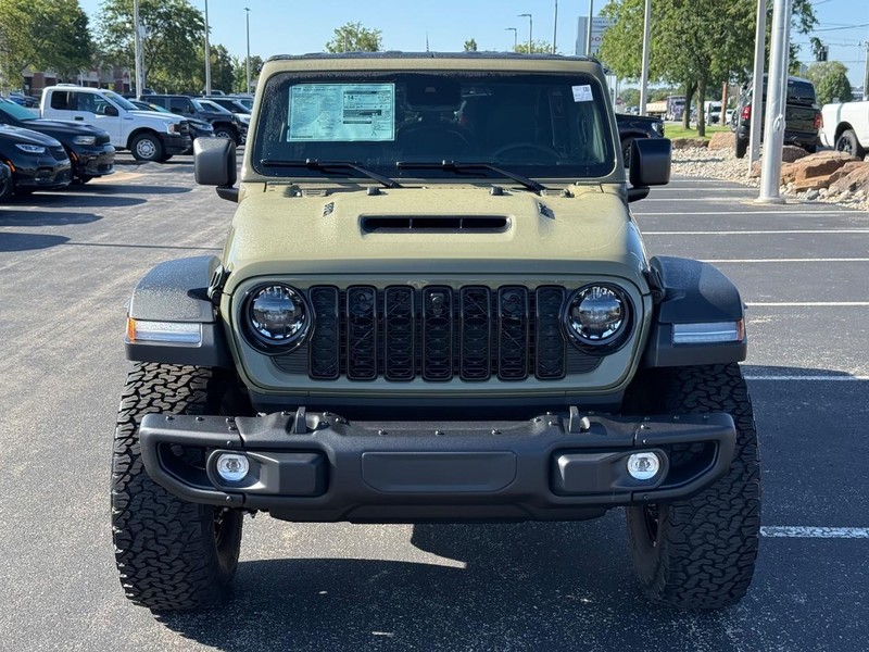 Jeep Wrangler Vehicle Full-screen Gallery Image 9