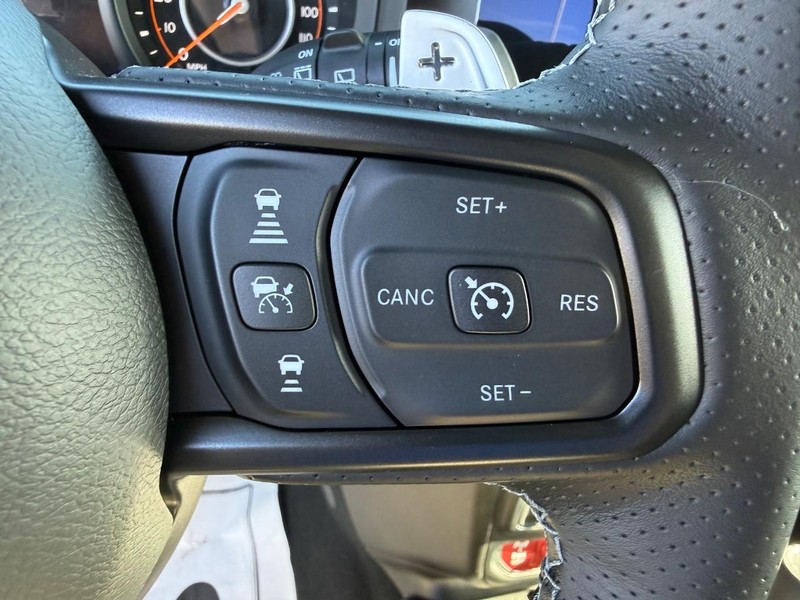 Jeep Wrangler Vehicle Full-screen Gallery Image 20