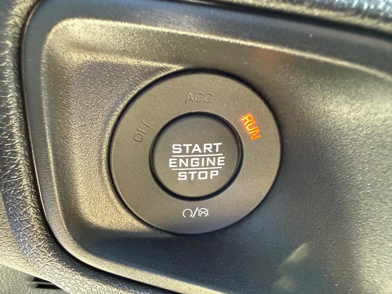 Jeep Wrangler Vehicle Full-screen Gallery Image 21