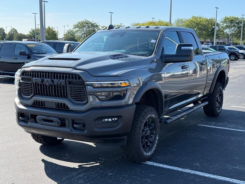 Ram 2500 Vehicle Full-screen Gallery Image 8