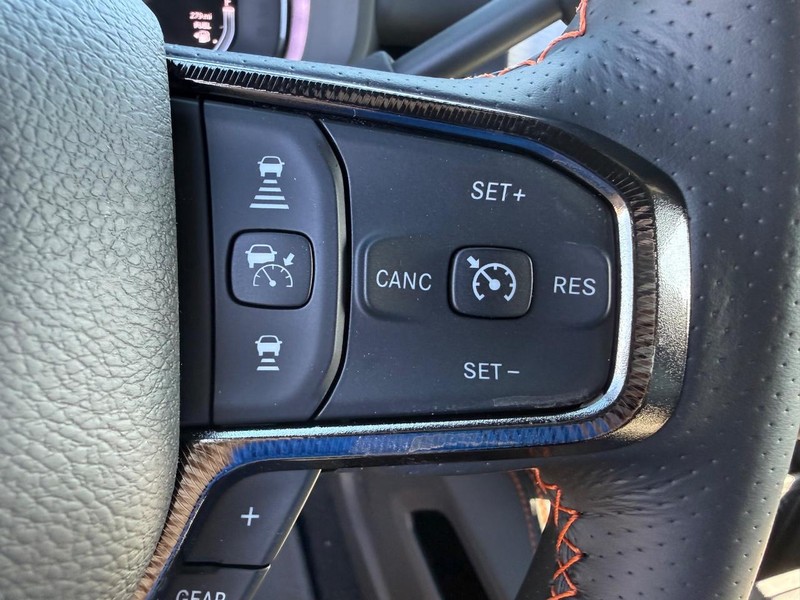 Ram 2500 Vehicle Full-screen Gallery Image 20