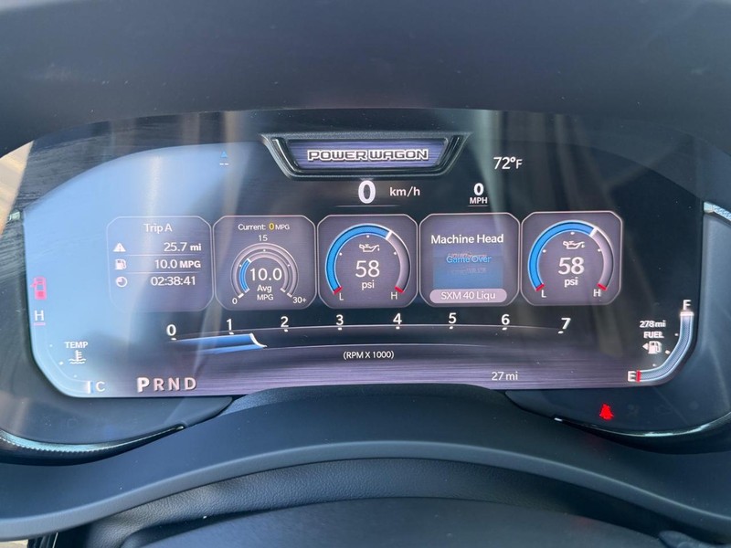 Ram 2500 Vehicle Full-screen Gallery Image 27