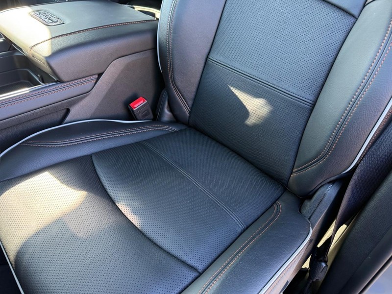 Ram 2500 Vehicle Full-screen Gallery Image 29