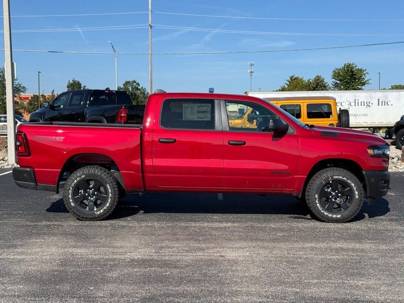 Ram 1500 Vehicle Full-screen Gallery Image 2