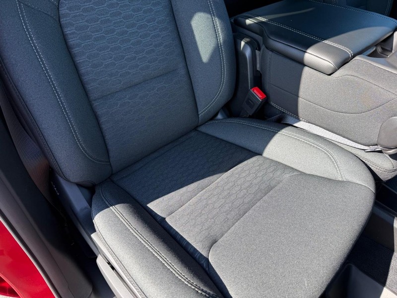 Ram 1500 Vehicle Full-screen Gallery Image 15