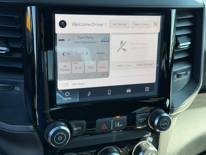 Ram 1500 Vehicle Full-screen Gallery Image 23
