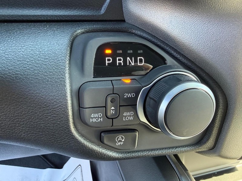 Ram 1500 Vehicle Full-screen Gallery Image 22