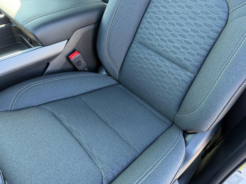Ram 1500 Vehicle Full-screen Gallery Image 31
