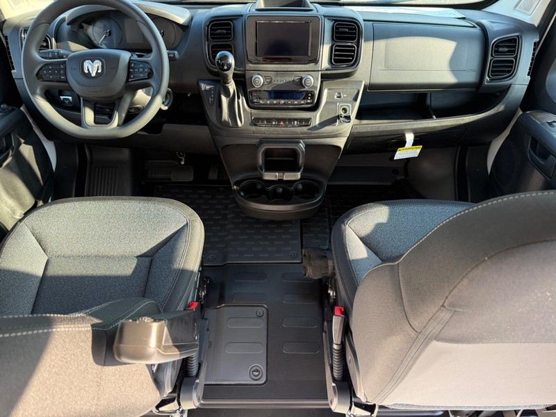 Ram ProMaster Cargo Van Vehicle Full-screen Gallery Image 13