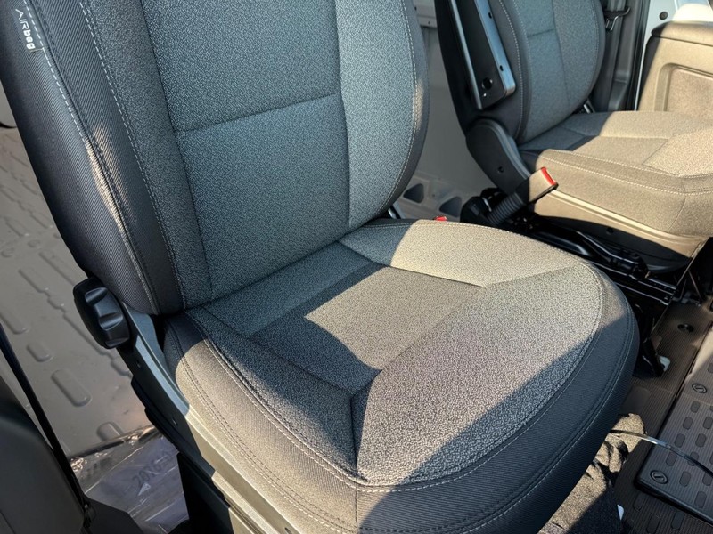 Ram ProMaster Cargo Van Vehicle Full-screen Gallery Image 16