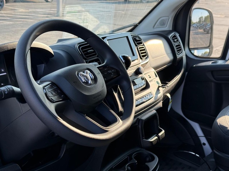 Ram ProMaster Cargo Van Vehicle Full-screen Gallery Image 19