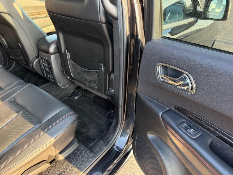 Dodge Durango Vehicle Full-screen Gallery Image 15