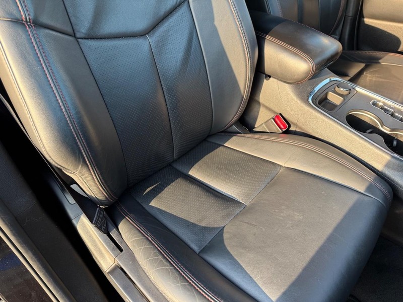 Dodge Durango Vehicle Full-screen Gallery Image 17