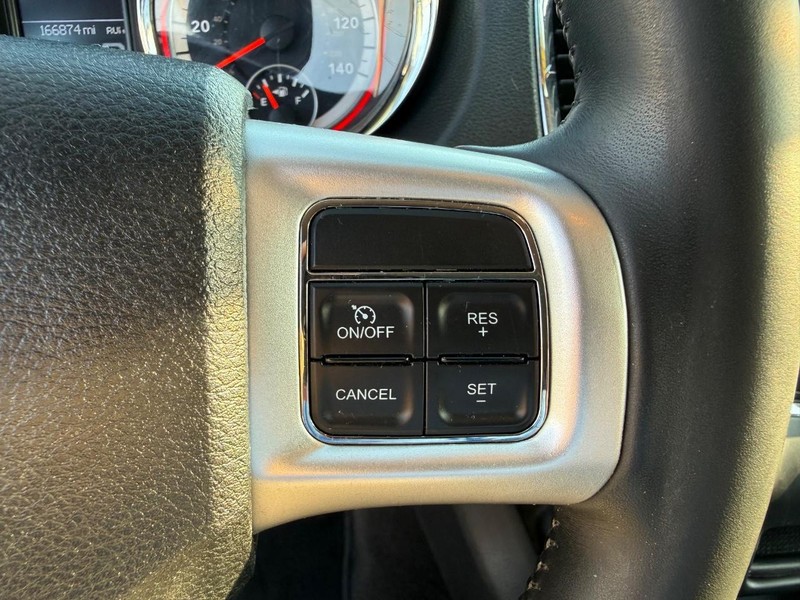 Dodge Durango Vehicle Full-screen Gallery Image 22