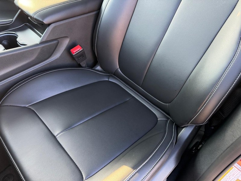 Jeep Grand Cherokee Vehicle Full-screen Gallery Image 31