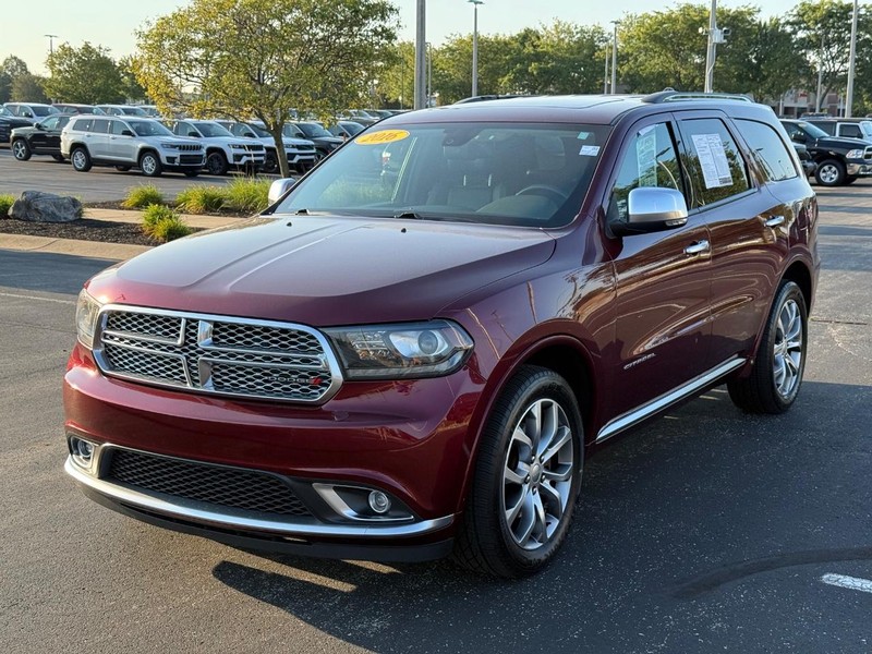 Dodge Durango Vehicle Full-screen Gallery Image 9