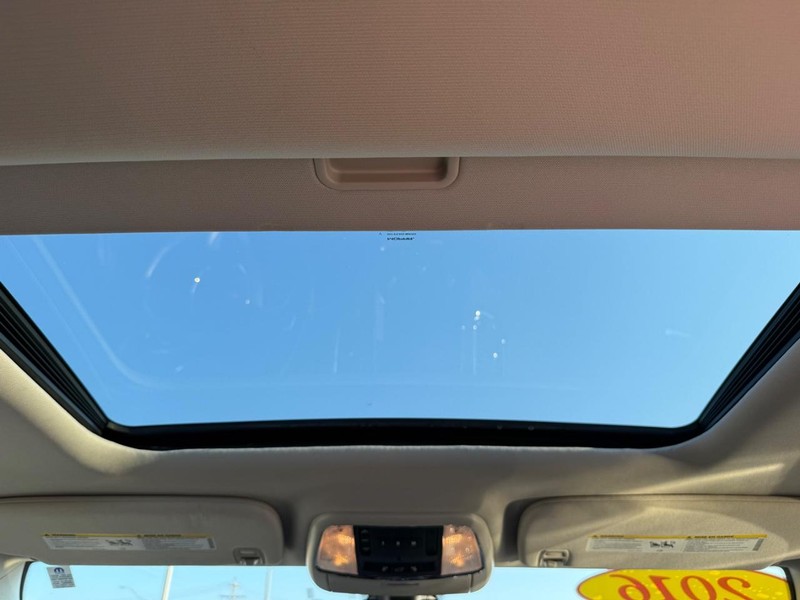 Dodge Durango Vehicle Full-screen Gallery Image 14
