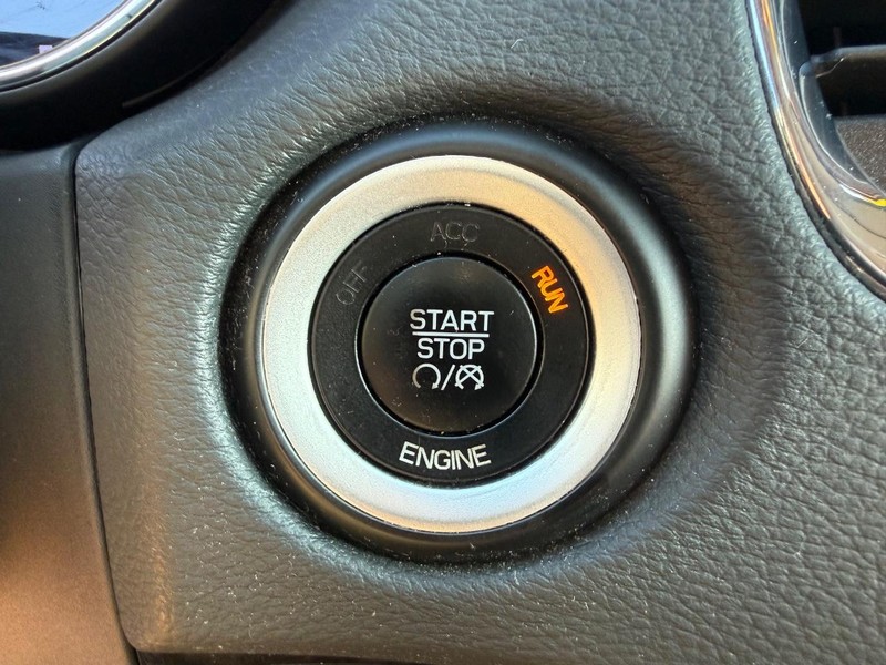 Dodge Durango Vehicle Full-screen Gallery Image 24