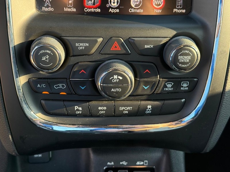 Dodge Durango Vehicle Full-screen Gallery Image 28