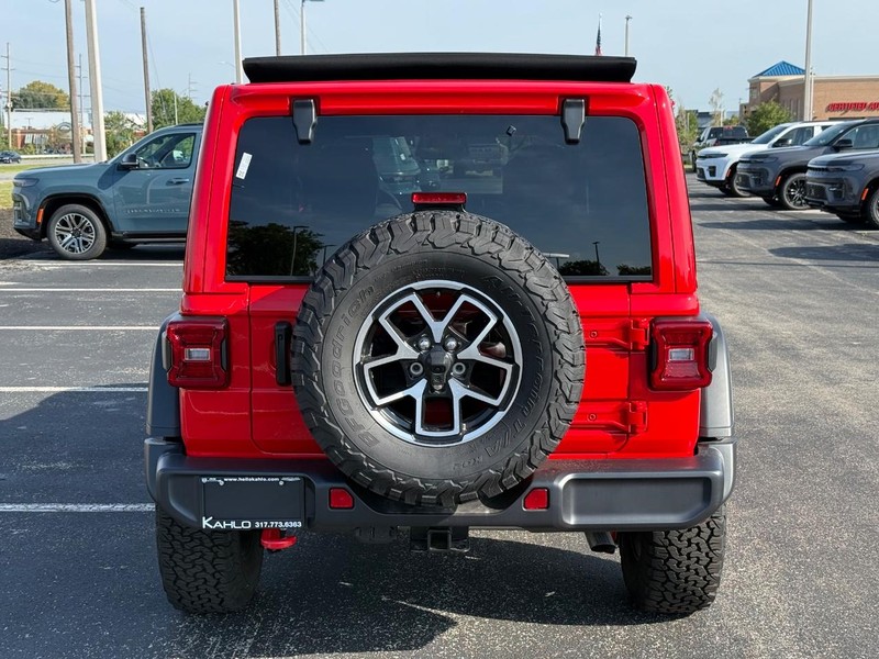 Jeep Wrangler Vehicle Full-screen Gallery Image 4
