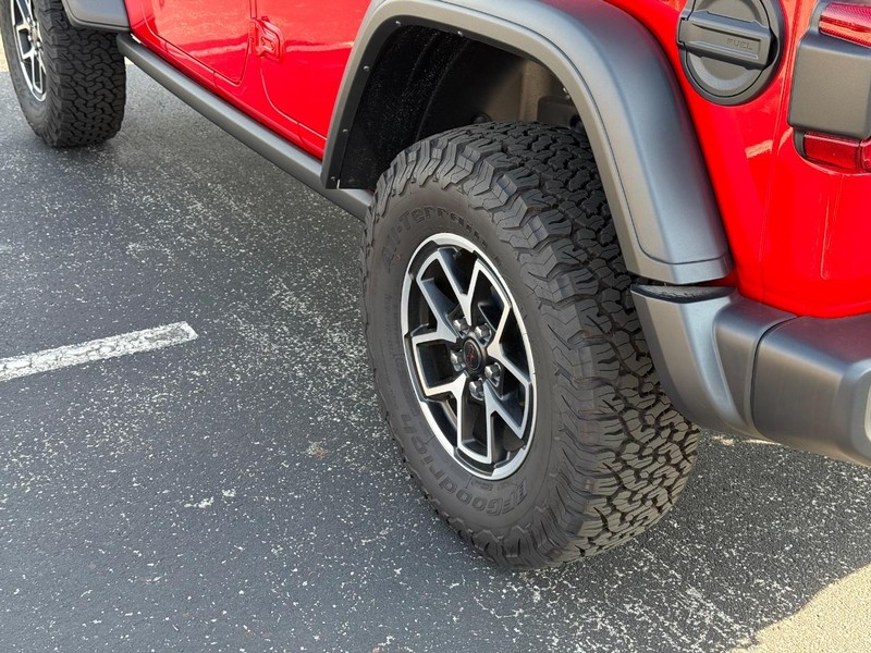 Jeep Wrangler Vehicle Full-screen Gallery Image 6