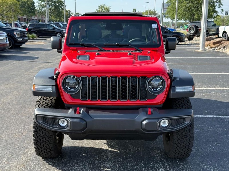 Jeep Wrangler Vehicle Full-screen Gallery Image 9