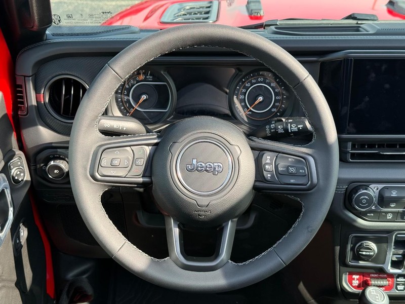 Jeep Wrangler Vehicle Full-screen Gallery Image 14